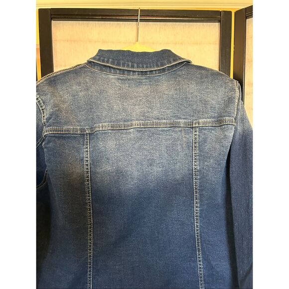 Torrid Women’s Denim Jean Jacket Size 2X Dark Wash Stretch Button Front Pockets - Picture 4 of 9